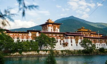 Bhutan King's Palace 02- Himalayan Lama Travels