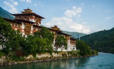 Bhutan King's Palace 03 - Himalayan Lama Travels