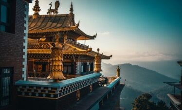 Bhutan Monastary - Himalayan lama Travels