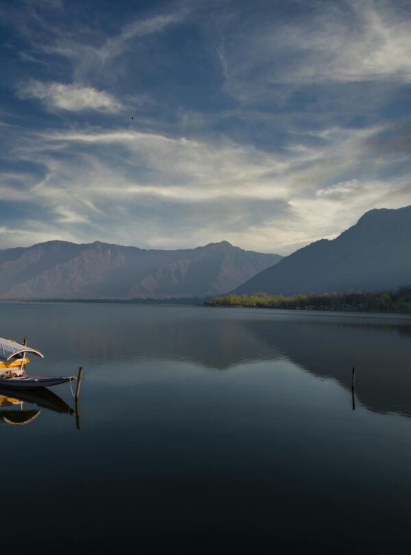 KAshmir Dal Lake - Himalayan Lama Travels