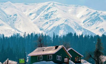 Kashmir-Gulmarg- Himalayan Lama Travels 01